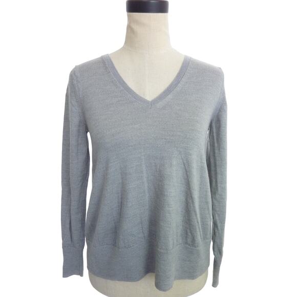 Banana Republic Gray V-Neck Merino Wool Sweater S - Picture 1 of 6